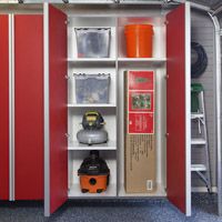 garage features-large-cabinets